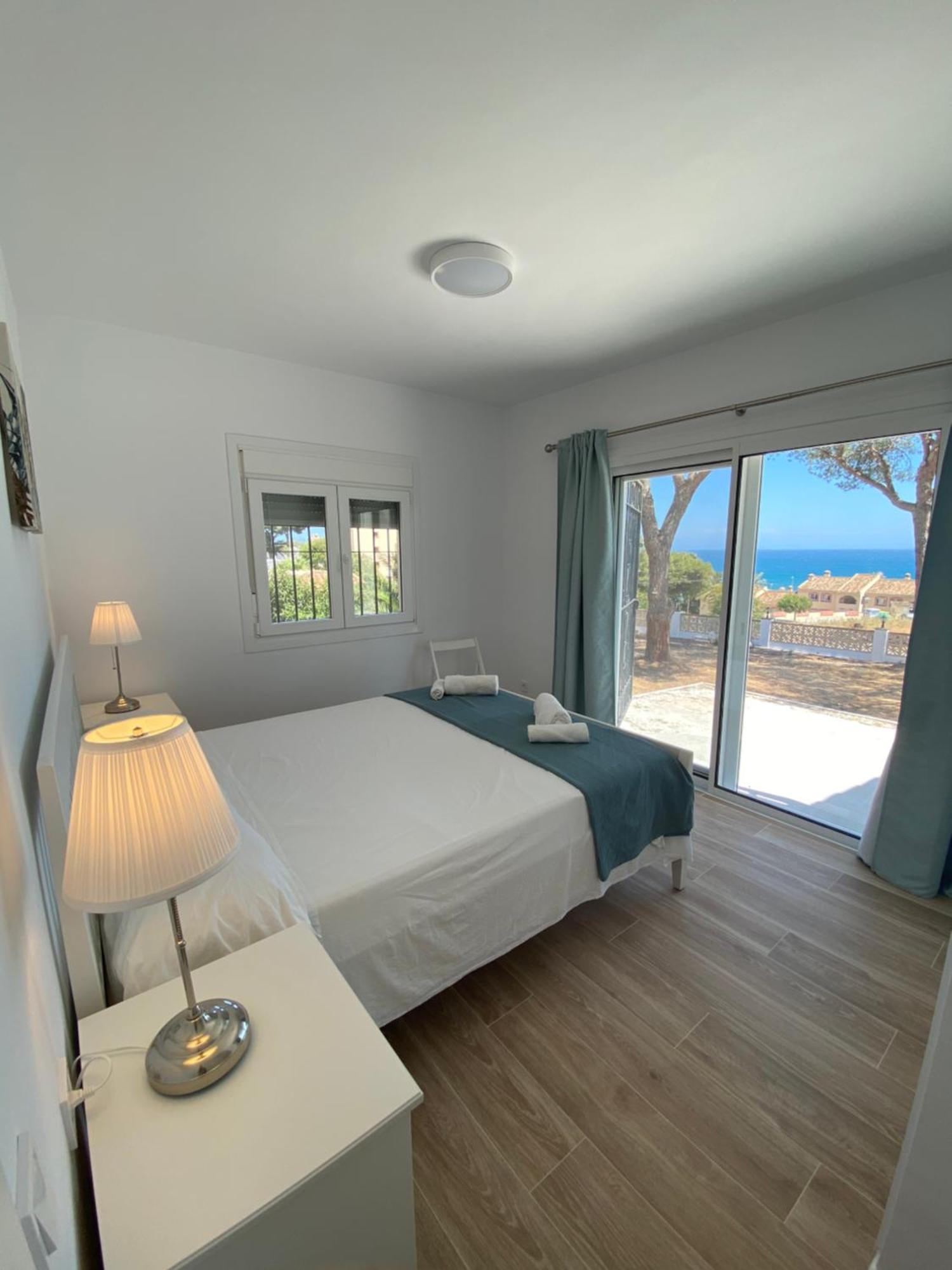 Independent Villa Beach House El Bosque ลากาลาเดมิฮาส ภายนอก รูปภาพ
