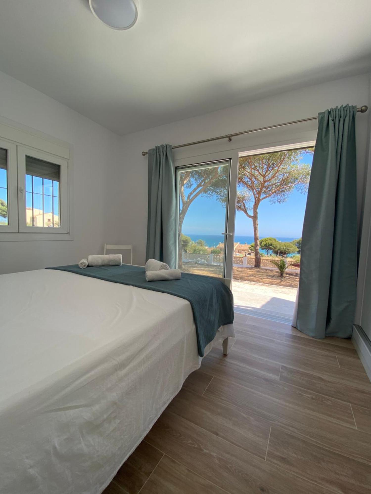 Independent Villa Beach House El Bosque ลากาลาเดมิฮาส ภายนอก รูปภาพ