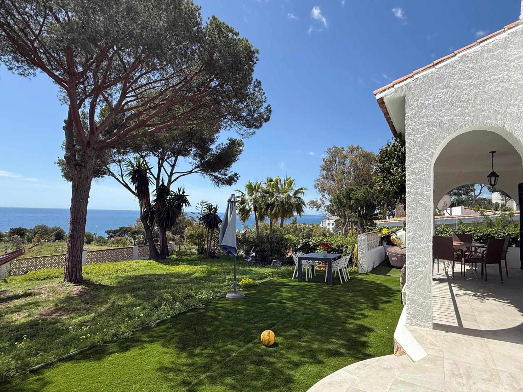 Independent Villa Beach House El Bosque ลากาลาเดมิฮาส ภายนอก รูปภาพ